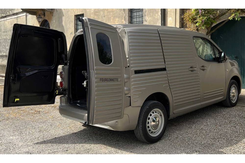 https://autogreeknews.gr/wp-content/uploads/2022/09/citroen-berlingo-2cv-fourgonnette-3.jpg