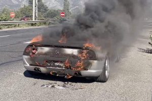 ferrari f355 fire 02