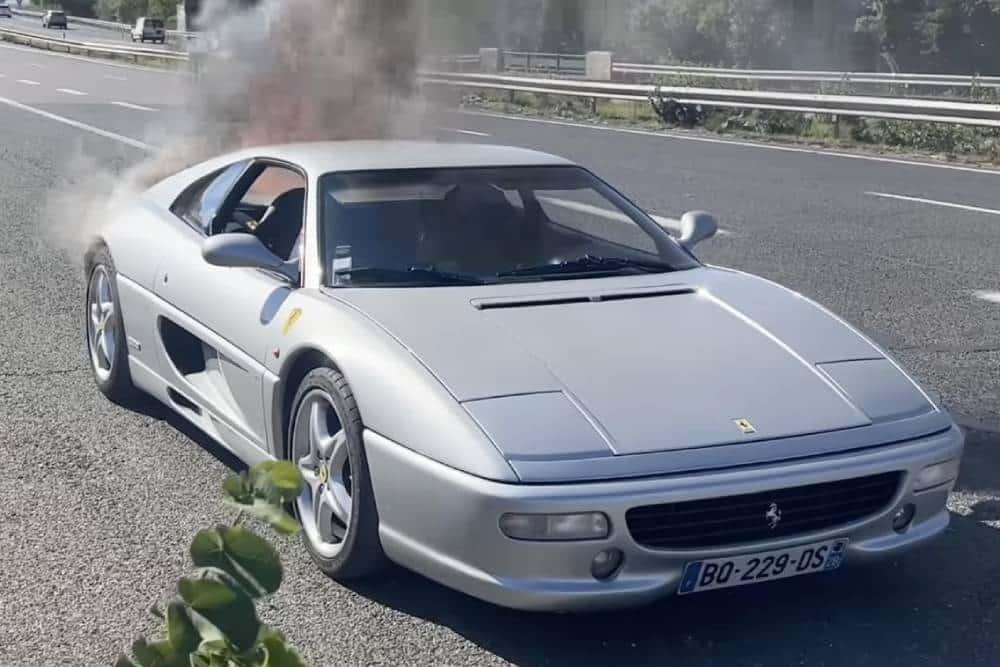 https://autogreeknews.gr/wp-content/uploads/2022/09/ferrari-f355-fire-04.jpg