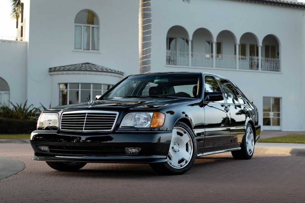 https://autogreeknews.gr/wp-content/uploads/2022/09/renntech-s76r-1992-mercedes-benz-600-sel-4.jpg