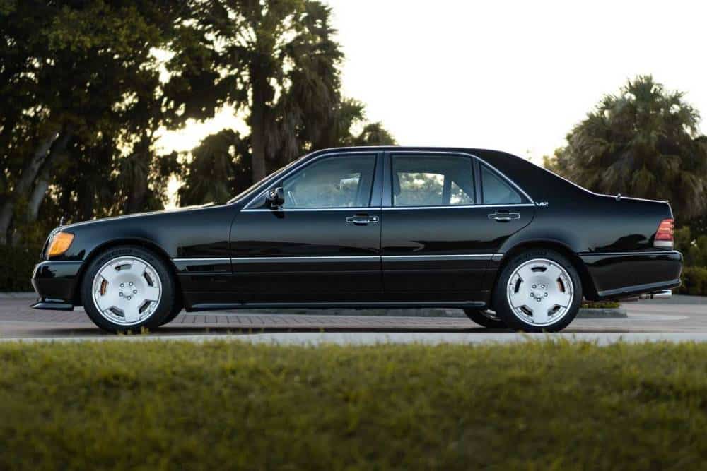 https://autogreeknews.gr/wp-content/uploads/2022/09/renntech-s76r-1992-mercedes-benz-600-sel-7.jpg