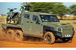 six-wheel-armored-toyota-land-cruiser-by-svi-engin (1)