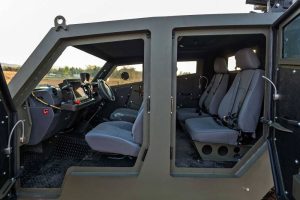 six-wheel-armored-toyota-land-cruiser-by-svi-engin (8)