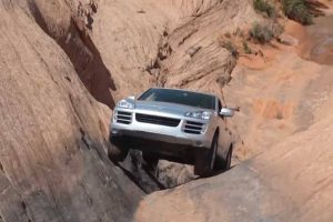 stock-porsche-cayenne-hells-gate