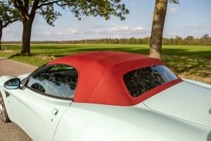 2010-Alfa-Romeo-8C-Spider36