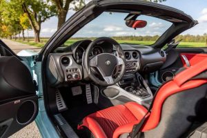 2010-Alfa-Romeo-8C-Spider4