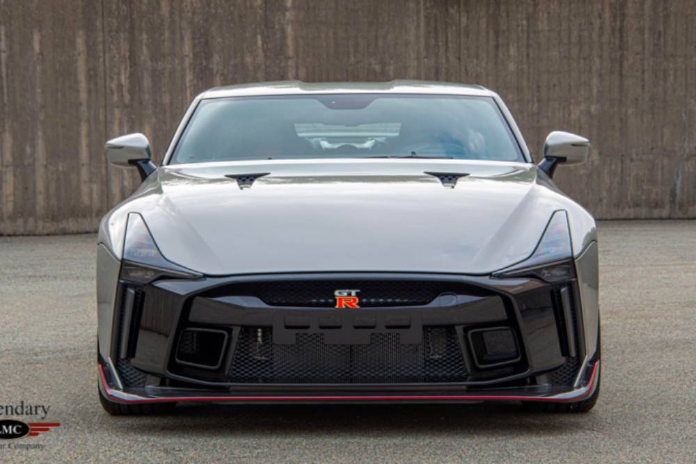 https://autogreeknews.gr/wp-content/uploads/2022/10/2021-Nissan-GT-R-2457-1.jpg