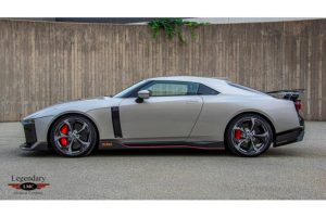 2021-Nissan-GT-R-2457-2