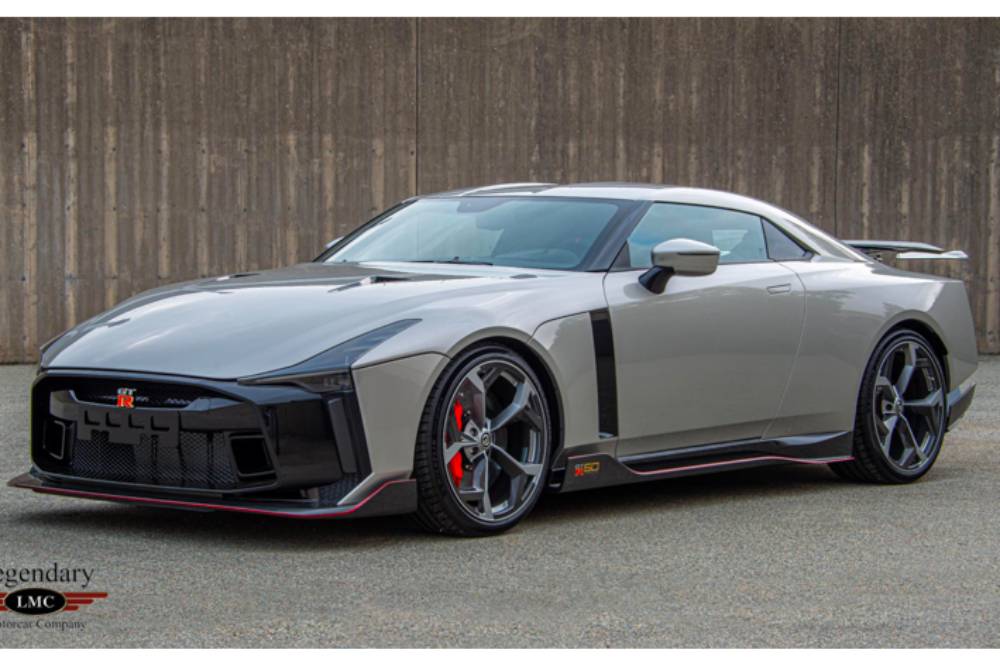 https://autogreeknews.gr/wp-content/uploads/2022/10/2021-Nissan-GT-R-2457-4.jpg