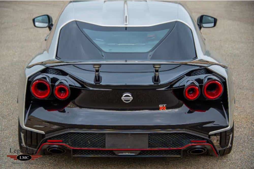 https://autogreeknews.gr/wp-content/uploads/2022/10/2021-Nissan-GT-R-2457-7.jpg