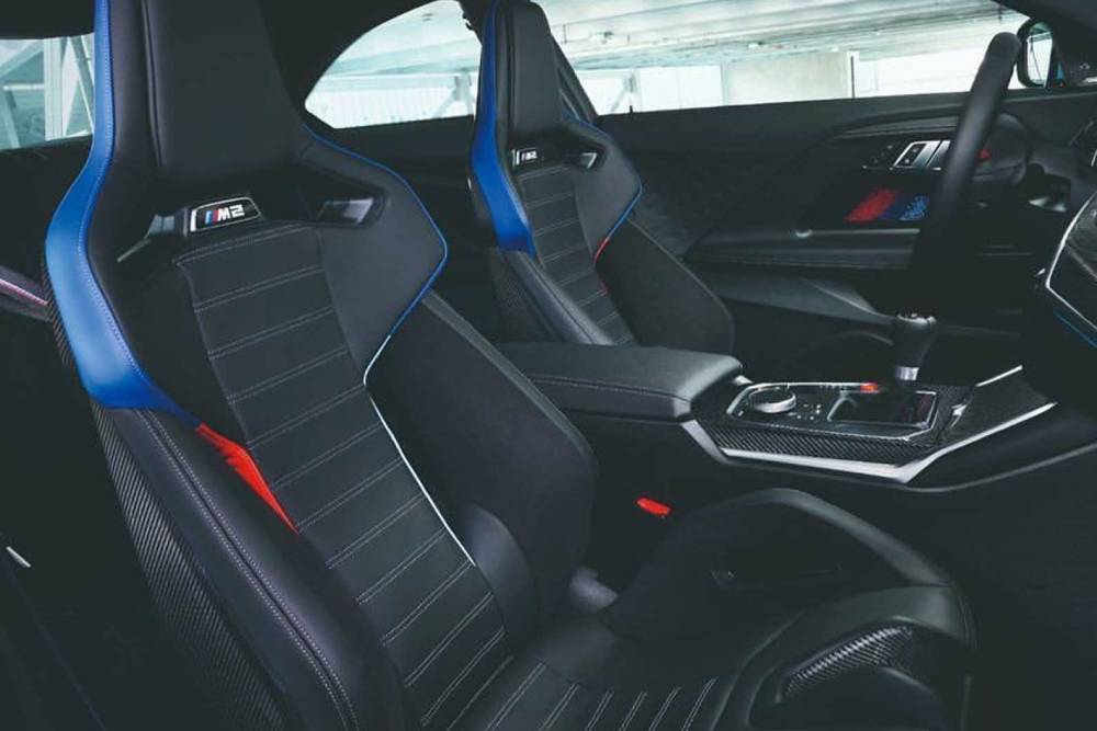 https://autogreeknews.gr/wp-content/uploads/2022/10/2023-bmw-m2-with-m-performance-parts-4.jpg