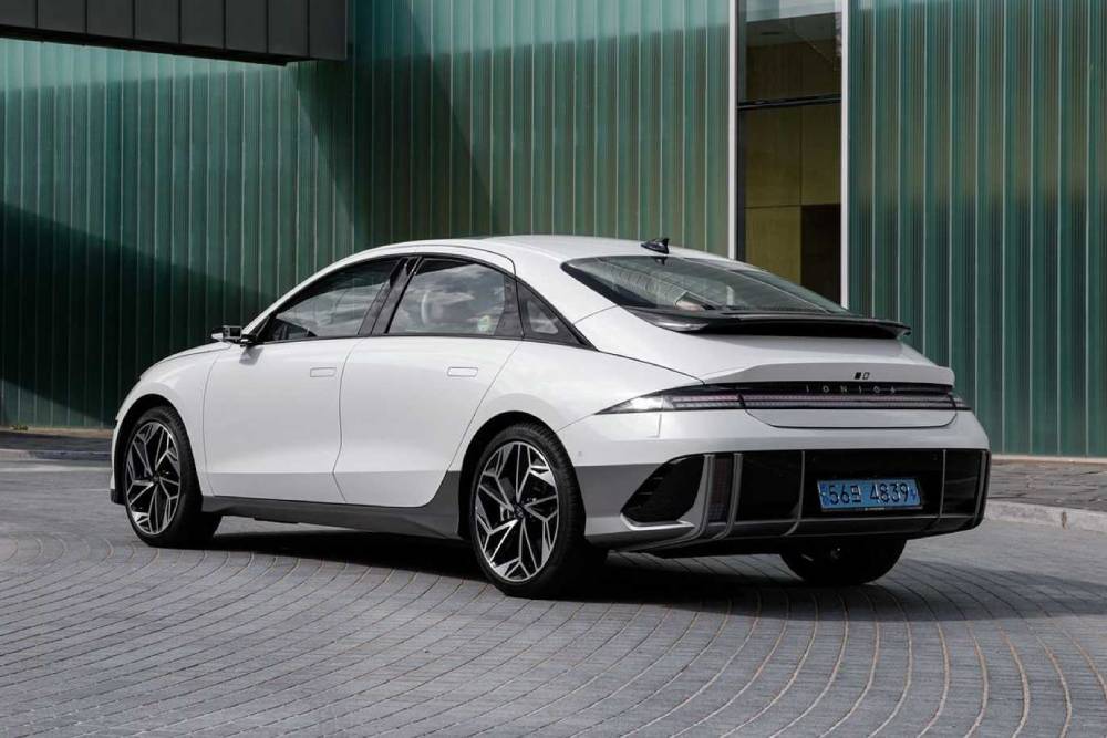 https://autogreeknews.gr/wp-content/uploads/2022/10/2023-hyundai-ioniq-6-2.jpg