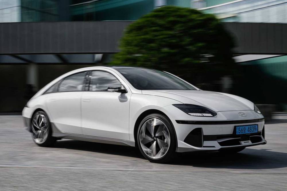 https://autogreeknews.gr/wp-content/uploads/2022/10/2023-hyundai-ioniq-6.jpg
