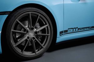 2023-porsche-911-carrera-t-in-gulf-blue (2)