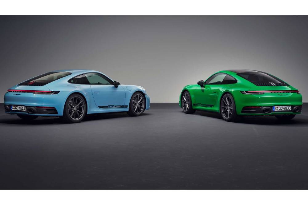 https://autogreeknews.gr/wp-content/uploads/2022/10/2023-porsche-911-carrera-t-in-gulf-blue-and-python.jpg