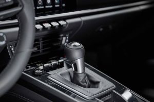 2023-porsche-911-carrera-t-in-gulf-blue-interior (1)