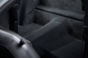 2023-porsche-911-carrera-t-in-gulf-blue-interior (2)