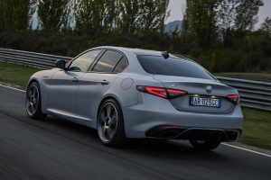 Alfa-Romeo-Giulia-2022-(3)