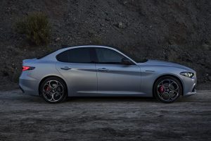 Alfa-Romeo-Giulia-2022-(5)