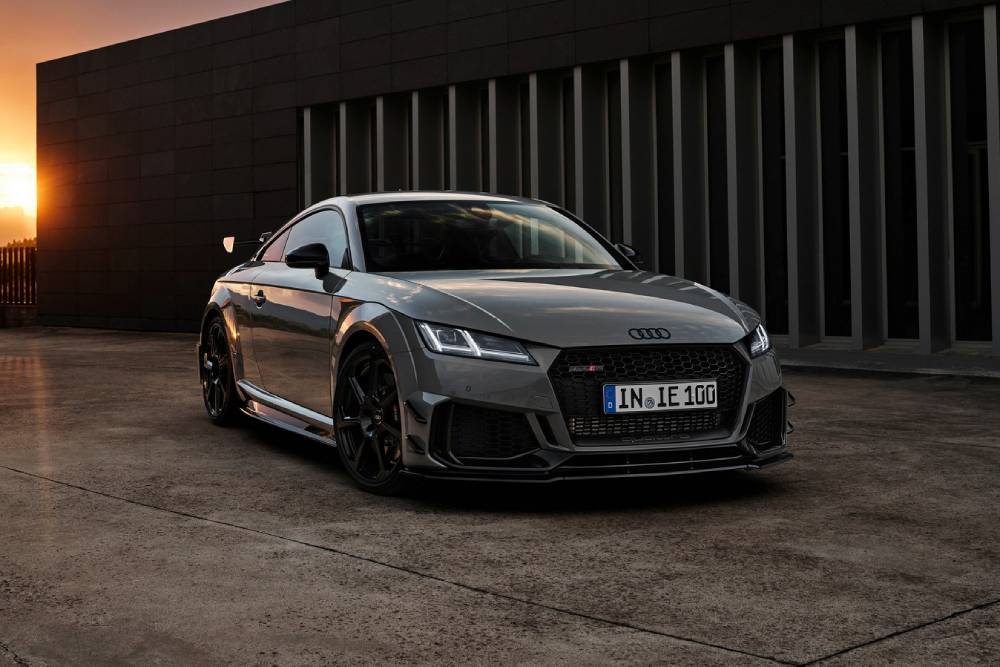 https://autogreeknews.gr/wp-content/uploads/2022/10/Audi-TT-RS-Iconic-Edition-70.jpg