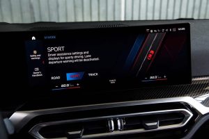 BMW-M2-2022-infotainment-(1)