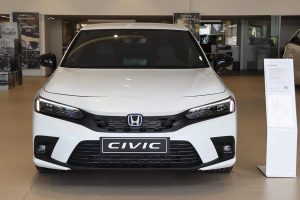Honda-Civic-2022-ekthesi-(2)