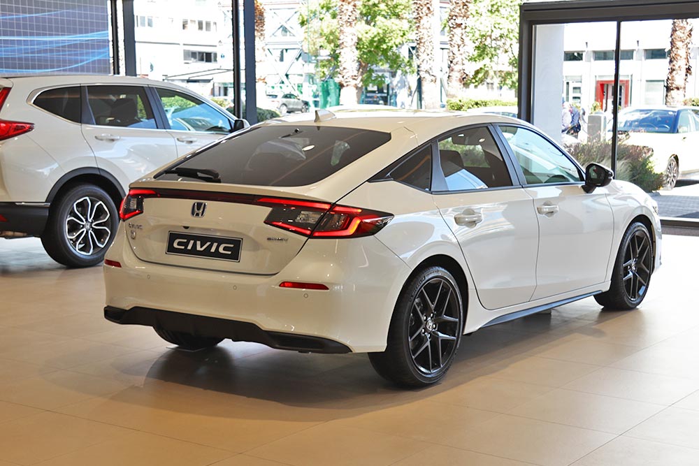 https://autogreeknews.gr/wp-content/uploads/2022/10/Honda-Civic-2022-ekthesi-5.jpg