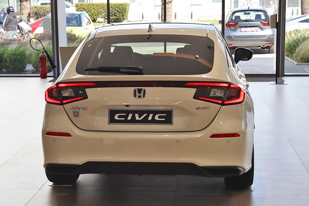 https://autogreeknews.gr/wp-content/uploads/2022/10/Honda-Civic-2022-ekthesi-6.jpg