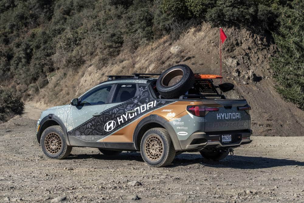 https://autogreeknews.gr/wp-content/uploads/2022/10/Hyundai-SantaCruz-Rebelle-Rally-10.jpg