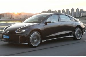 HyundaiIoniq62022-7