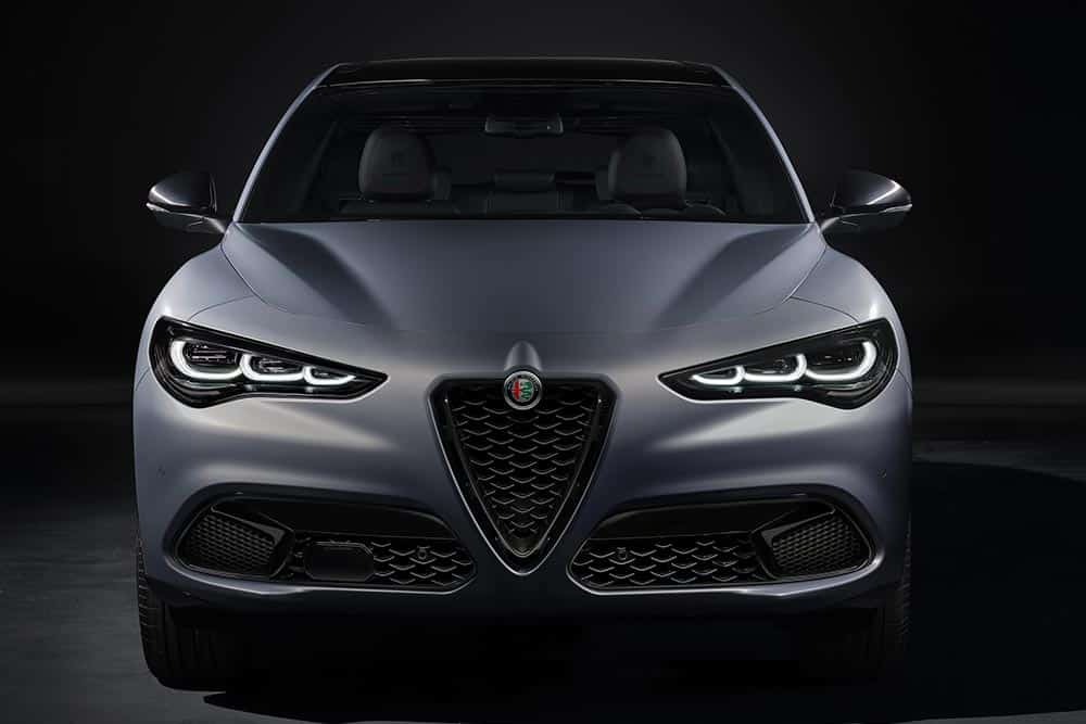 https://autogreeknews.gr/wp-content/uploads/2022/10/New-Alfa-Romeo-Stelvio-2022-4.jpeg