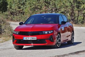 Opel Astra 1.2T 130 2022 (14)