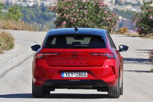 Opel Astra 1.2T 130 2022 (3)