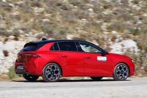 Opel Astra 1.2T 130 2022 (6)