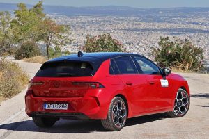 Opel Astra 1.2T 130 2022 (8)