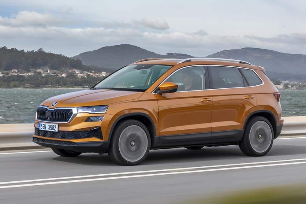 https://autogreeknews.gr/wp-content/uploads/2022/10/Skoda-Karoq-fl-2022-1.jpg