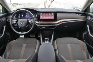 Skoda-Octavia-2.0-TDI-Scout-(24)