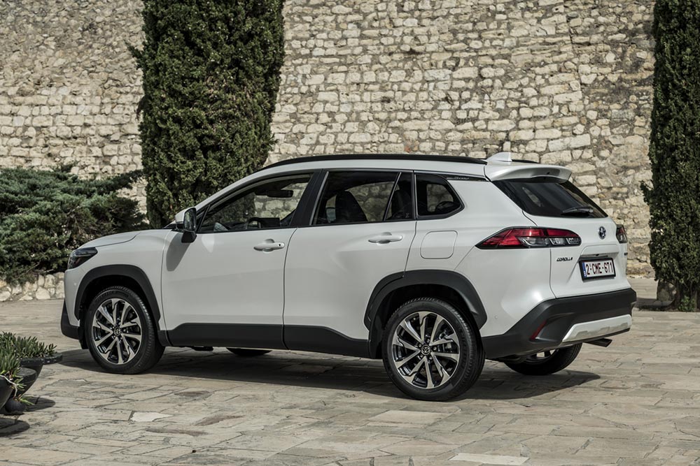 https://autogreeknews.gr/wp-content/uploads/2022/10/Toyota-Corolla-Cross-10.jpg