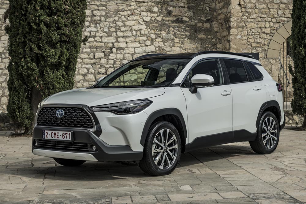 https://autogreeknews.gr/wp-content/uploads/2022/10/Toyota-Corolla-Cross-9.jpg