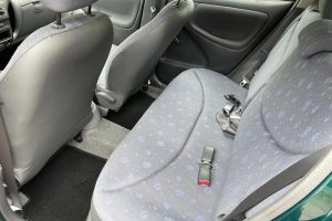 Toyota-Yaris-1.0-2002-(8)