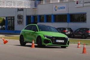 audi rs 3 moose test (2)