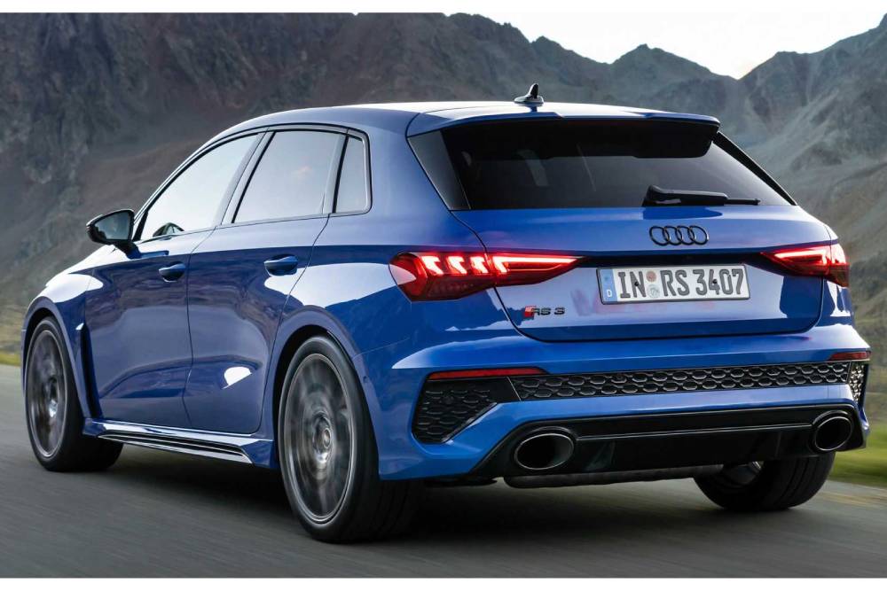https://autogreeknews.gr/wp-content/uploads/2022/10/audi-rs-3-sportback-performance-edition-2022-1.jpg