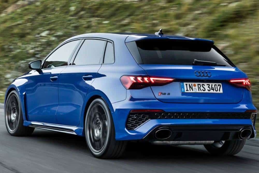 https://autogreeknews.gr/wp-content/uploads/2022/10/audi-rs-3-sportback-performance-edition-2022-3.jpg