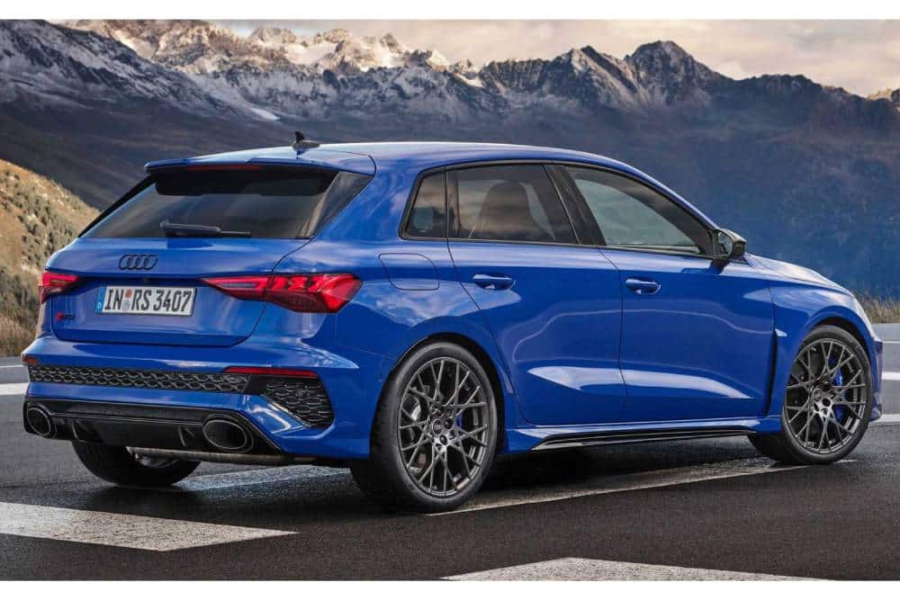 https://autogreeknews.gr/wp-content/uploads/2022/10/audi-rs-3-sportback-performance-edition-2022-7.jpg