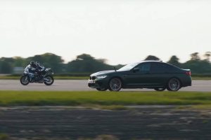 bmw m5 cs vs 1000 rr