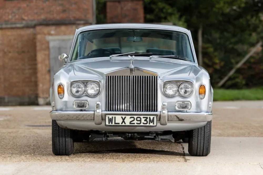 https://autogreeknews.gr/wp-content/uploads/2022/10/freddie-mercury-s-1974-rolls-royce-silver-shadow-f-3.jpg