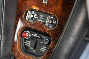 freddie-mercury-s-1974-rolls-royce-silver-shadow-f (6)