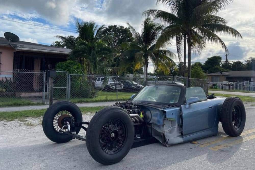 https://autogreeknews.gr/wp-content/uploads/2022/10/honda-s2000-rat-rod.jpg