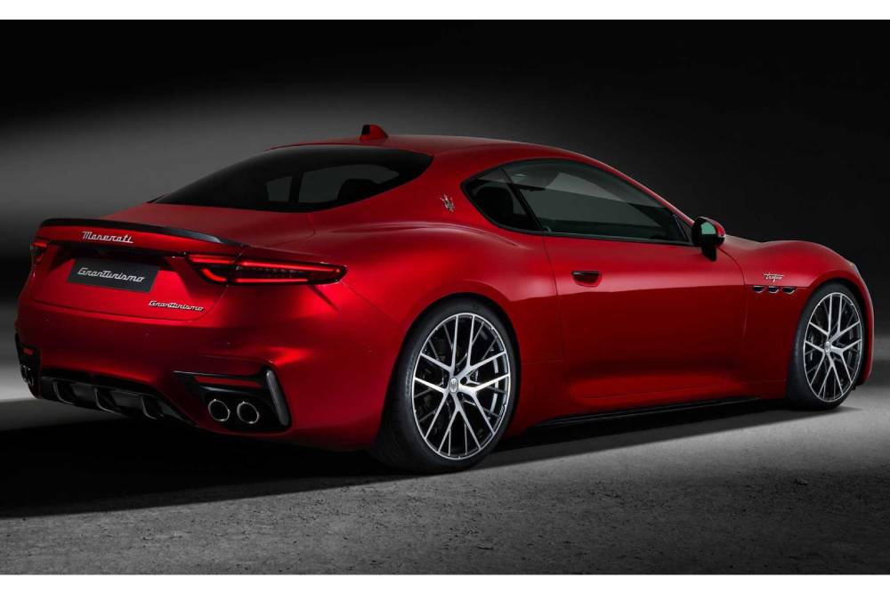 https://autogreeknews.gr/wp-content/uploads/2022/10/maserati-granturismo-trofeo-rear-3-4.jpg