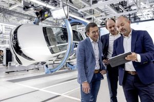 mercedes-benz-and-microsoft-collaborate-to-boost-p (1)